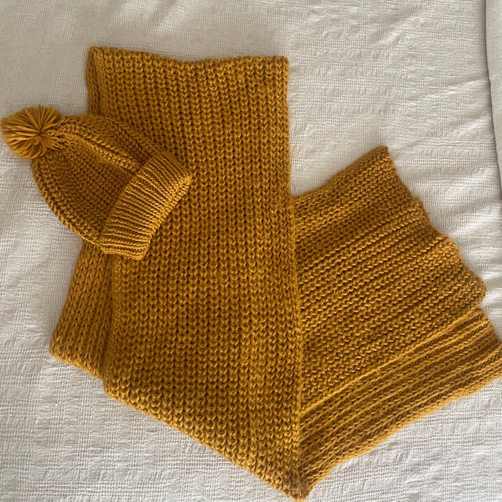 Zara Mustard Knit Scarf and Hat Set